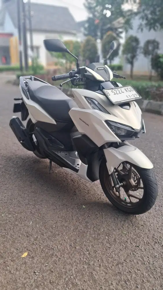 (A) HONDA VARIO 160 TAHUN 2024 MULUS
