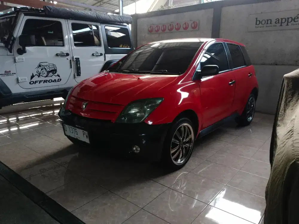Bismillah numpang jual Toyota ist th 2004 no D. Metic, merah cantik