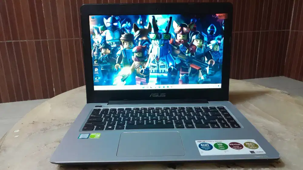 Laptop Asus X456 core i5 Ram 8GB ssd 128GB HDD 1TB Geforce930MX GEN7