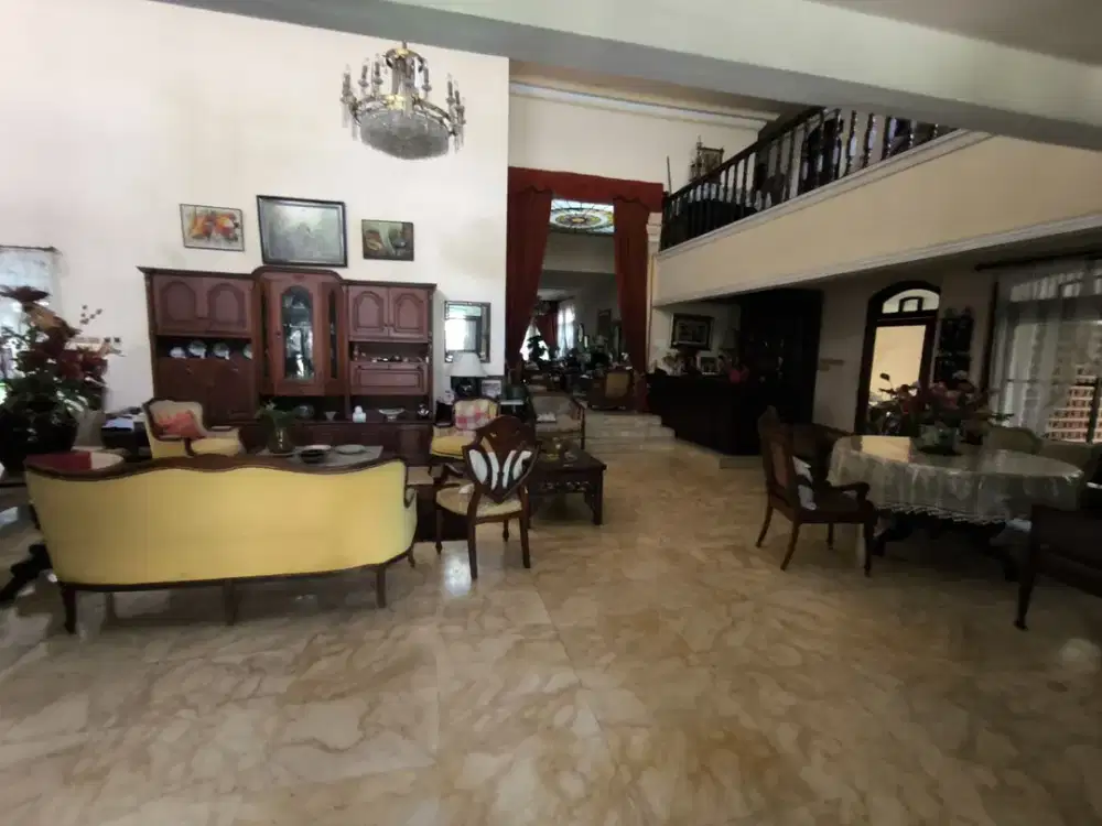 Harga Nego Rumah Klasik Luas 800 an Diponegoro Surabaya Nol Jalan Raya