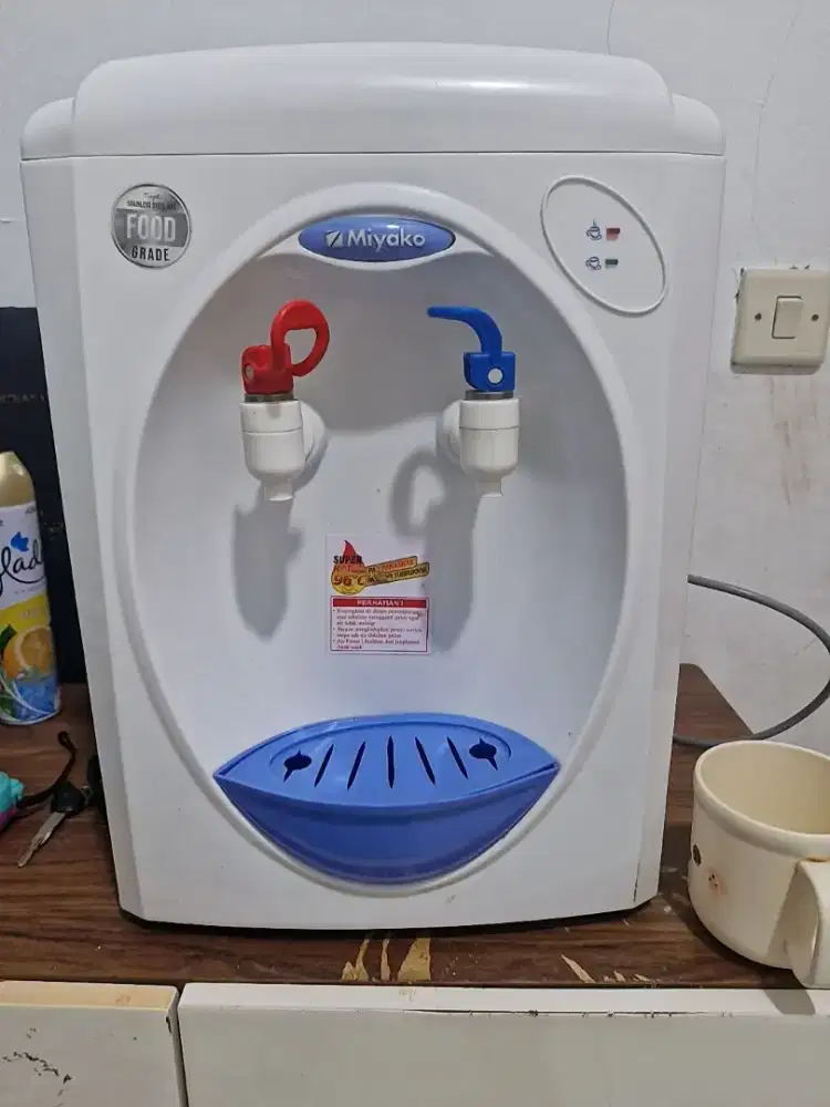 Dispenser (air panas nya masiiihh bagus)