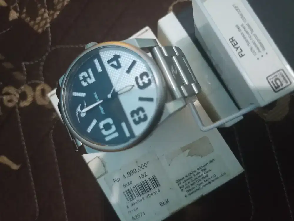 Jam tangan ripcurl box masih lengkap