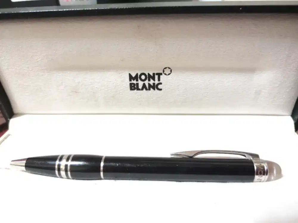 Pulpen Montblanc Starwalker Resin