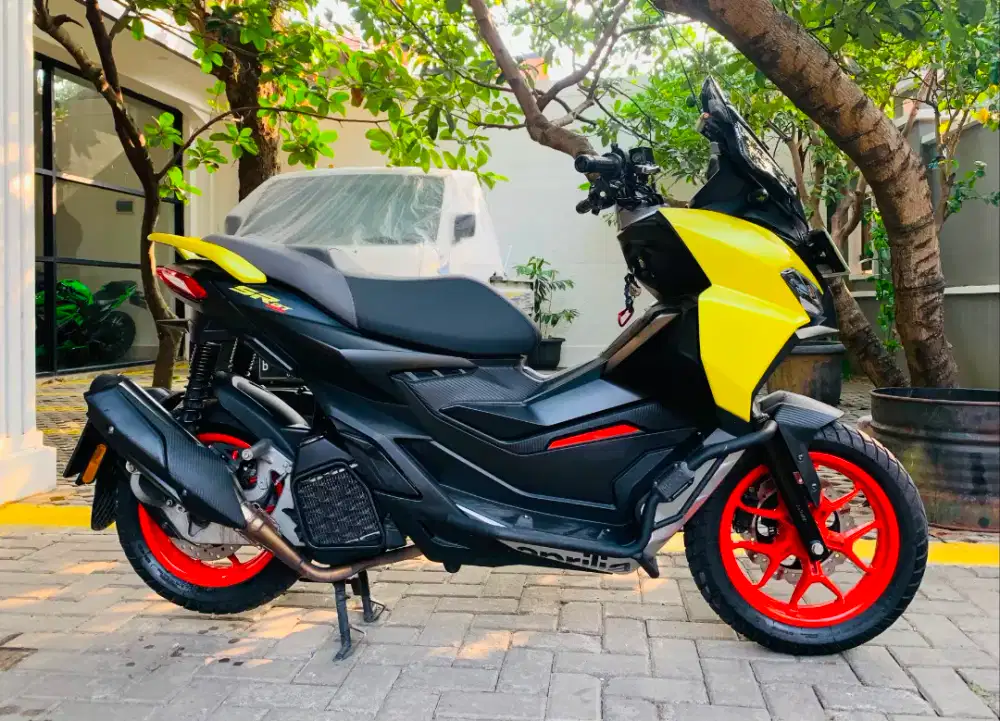 Aprilia SR GT 200