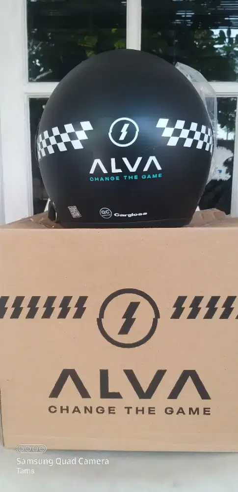 Helm Cargloss Alva
