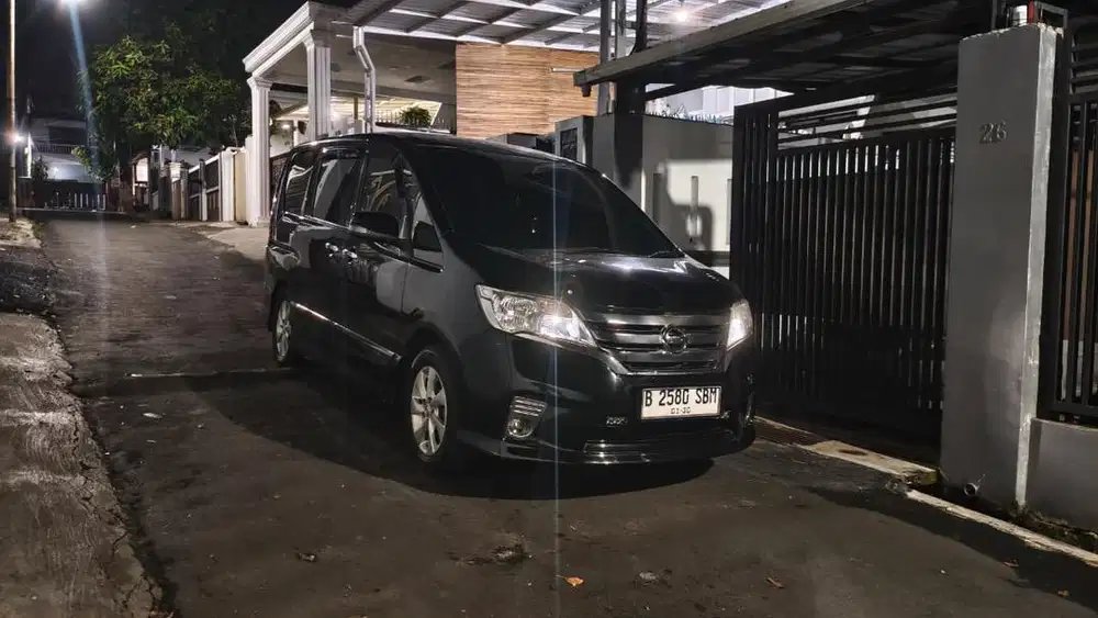 Nissan serena HWS 2013