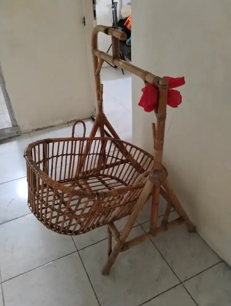 Ayunan rotan bayi