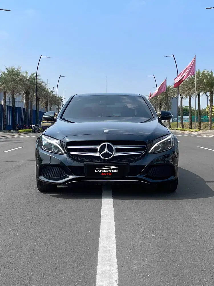 MERCEDES BENZ C200 AVG 2.0 TURBO 2015 HITAM W205 LOW ODO