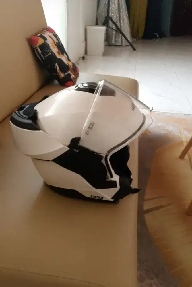 Helm Nolan masih baru n1200