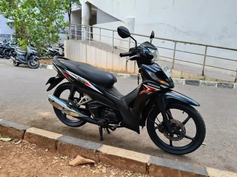 Honda Revo Fit 110cc PGM-FI Tahun 2016