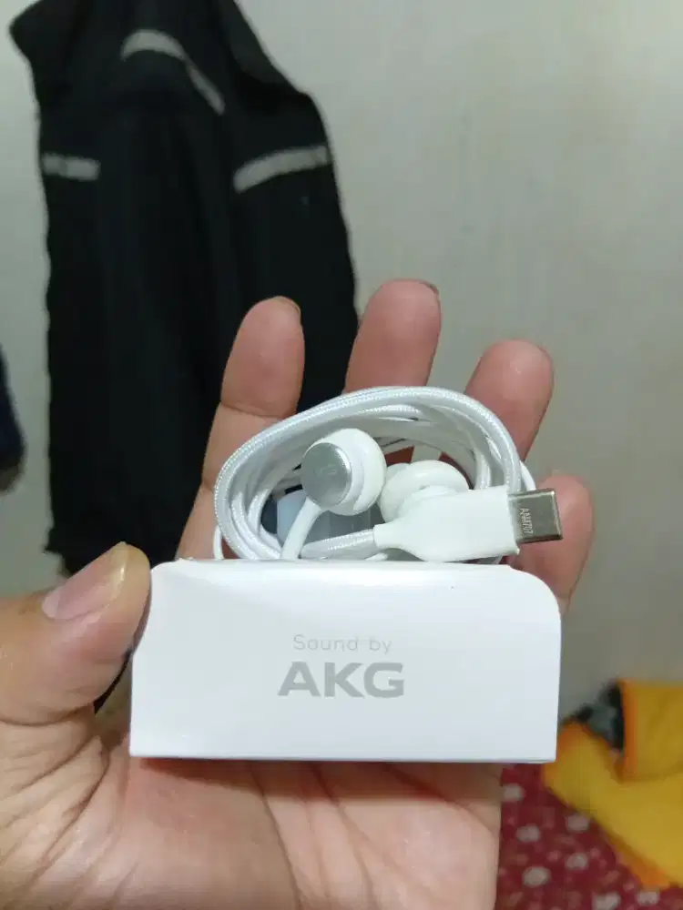 Headset AkG Original Samsung Note 20 Tipe C white edition