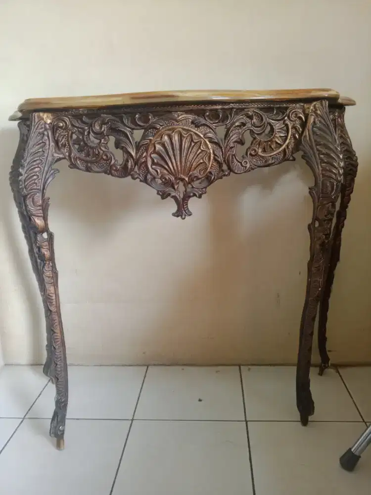 Meja hias /meja konsol