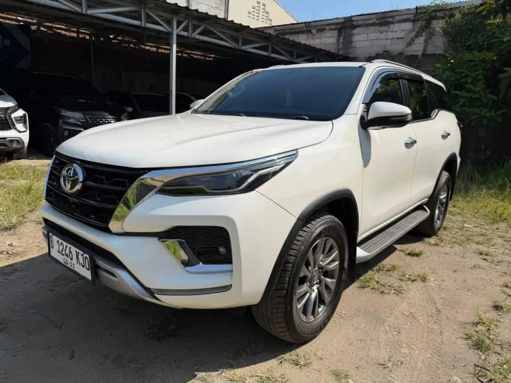 fortuner VRZ at matic didesel 2021 km low new model