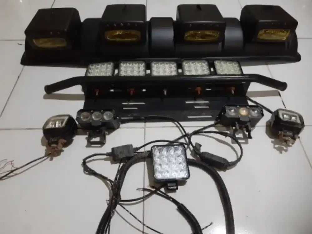 Lampu Tembak LED Dan Lampu Sorot Atap Mobil