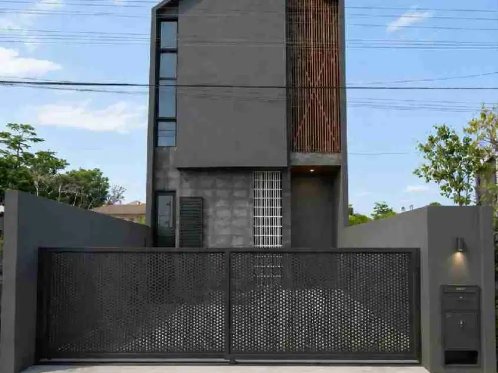 Dijual Rumah Baru 2 Lantai di Palagan Jogja - Kolam Renang - LT 198m² - 2,4M