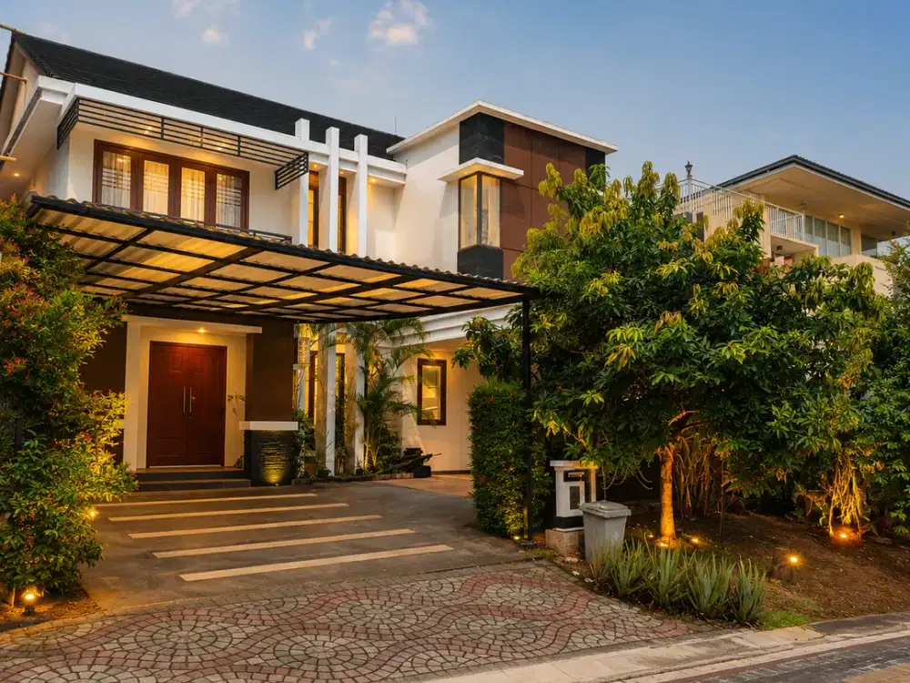 Rumah Mewah di The Green BSD Dekat Akses Tol