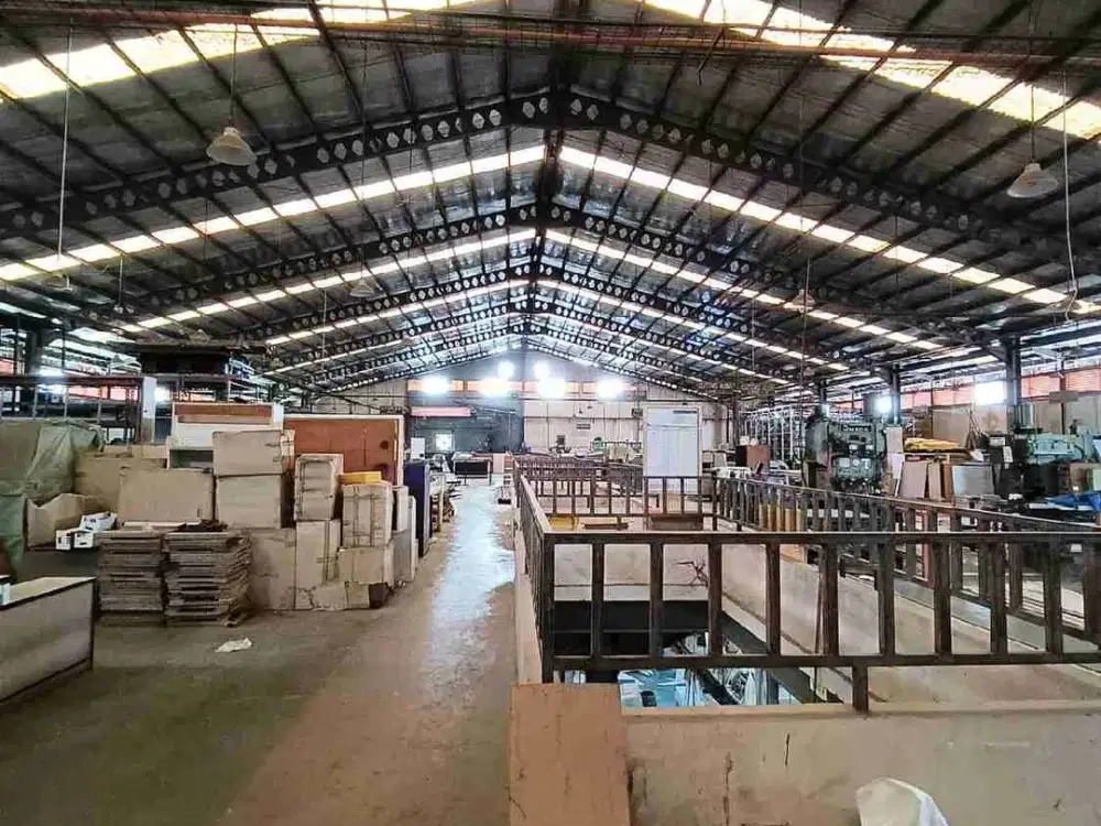 Dijual Gudangdan Kantor Kondisi Bagus, lokasi Hoek, Hadap Timur di Taman Tekno BSD Serpong Tangerang Selatan