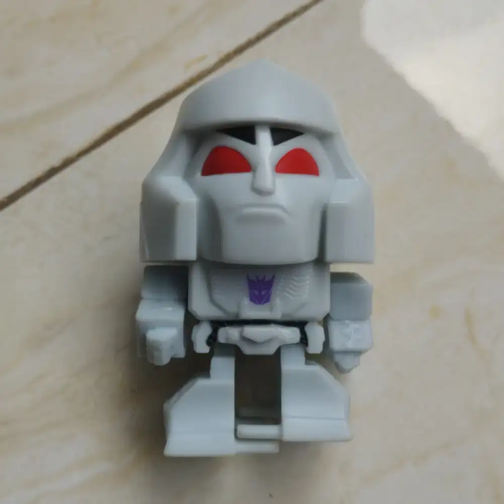 Mainan Action Figure Transformers Mini Megatron