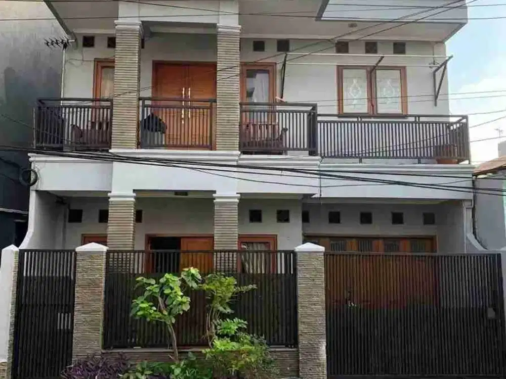 DIJUAL RUMAH 2 LANTAI DI KELAPA DUA KEBON JERUK JAKARTA BARAT