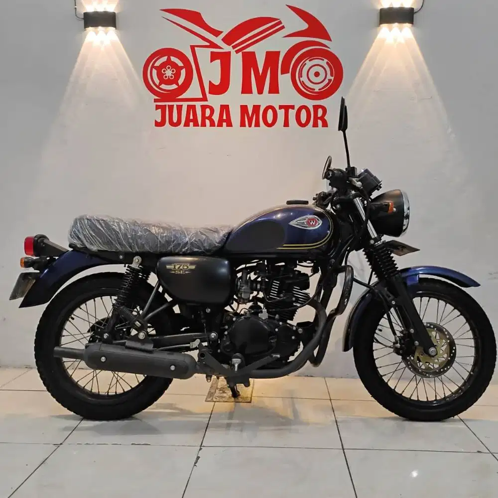 KAWASAKI W175 SE 2022 SURAT LENGKAP KONDISI TERAWAT SIAP PAKAI