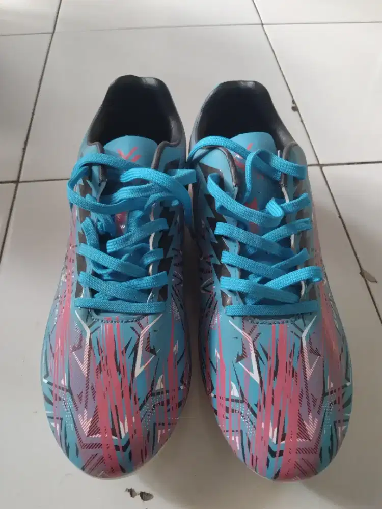 Sepatu Bola Uk 42