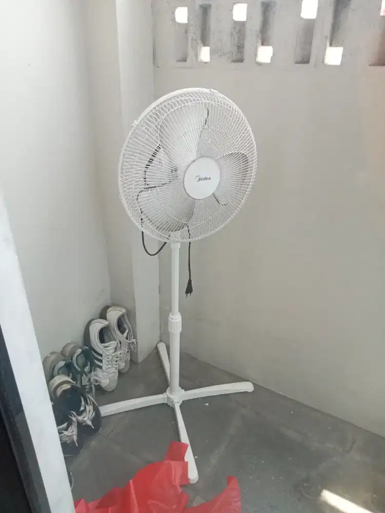 Kipas Angin Midea (NEGO SAJA)