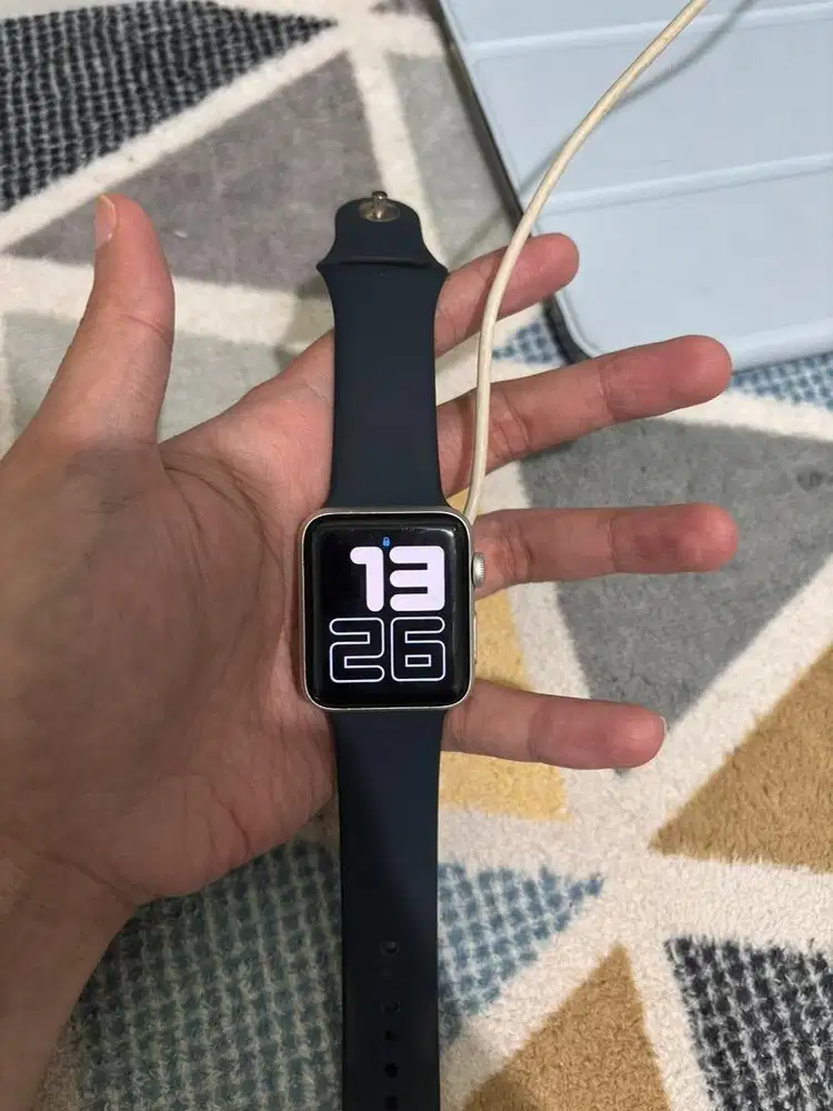 Apple watch series 3 grey 42mm mulus like new