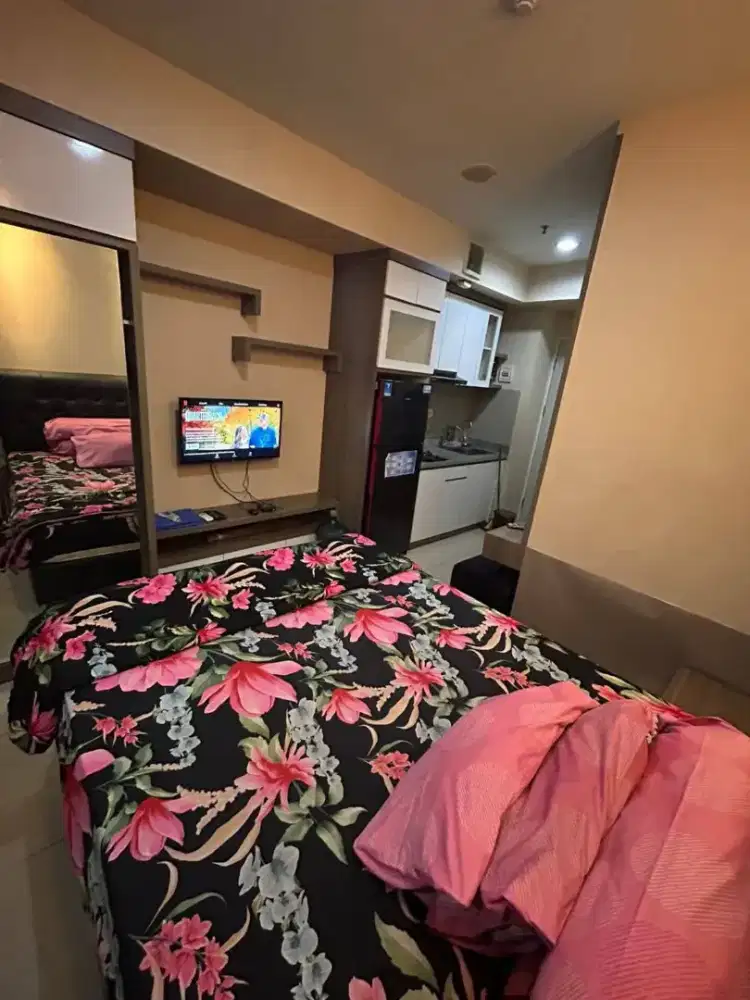 sewa harian apartemen green pramuka city