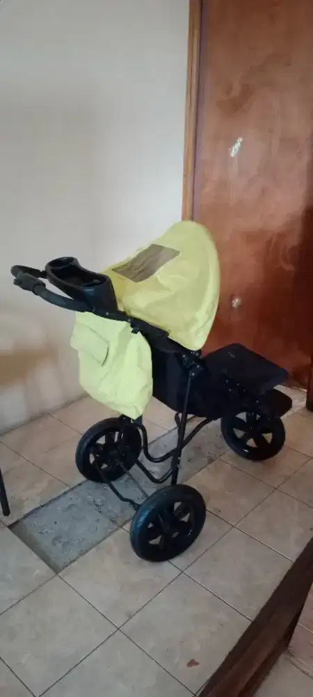 stroler bekas (masih bagus) bisa di lipat