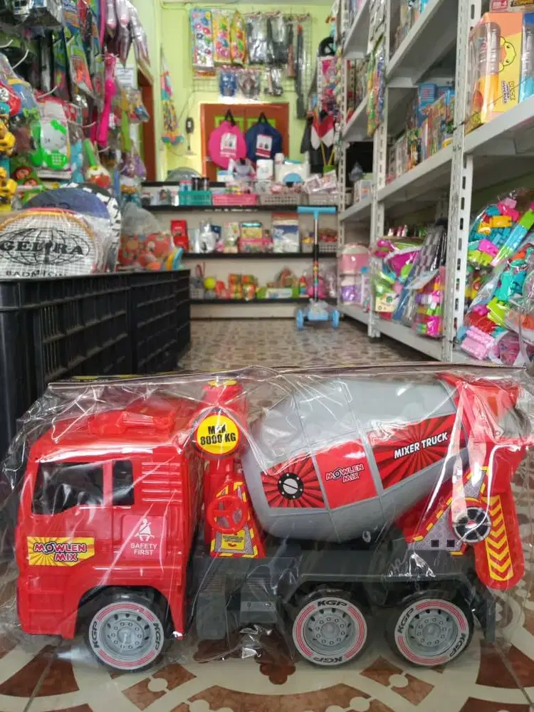 mainan anak truck molen besar