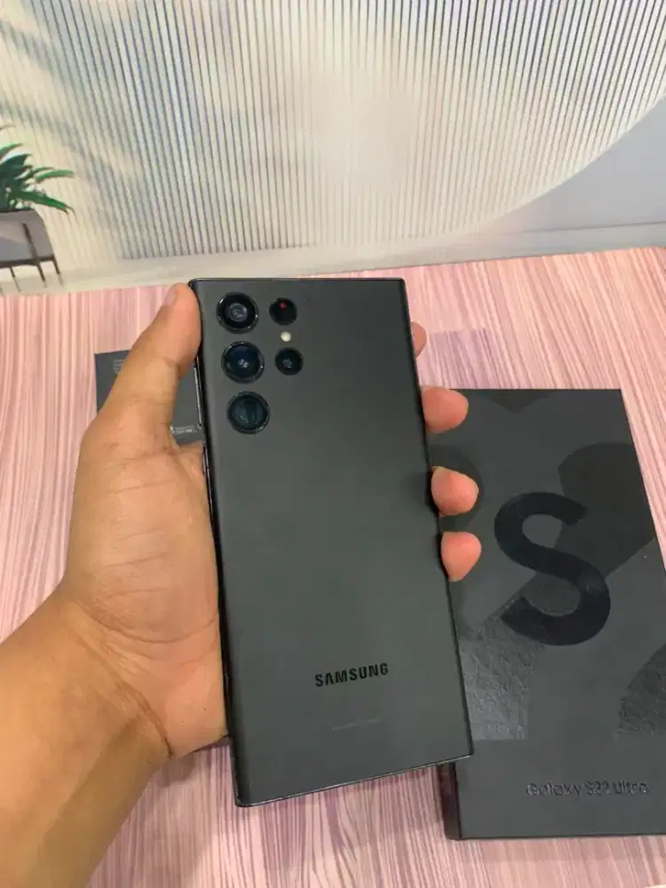 Samsung s22 ultra 12/256 resmi sein
Fullset orian siap pakai