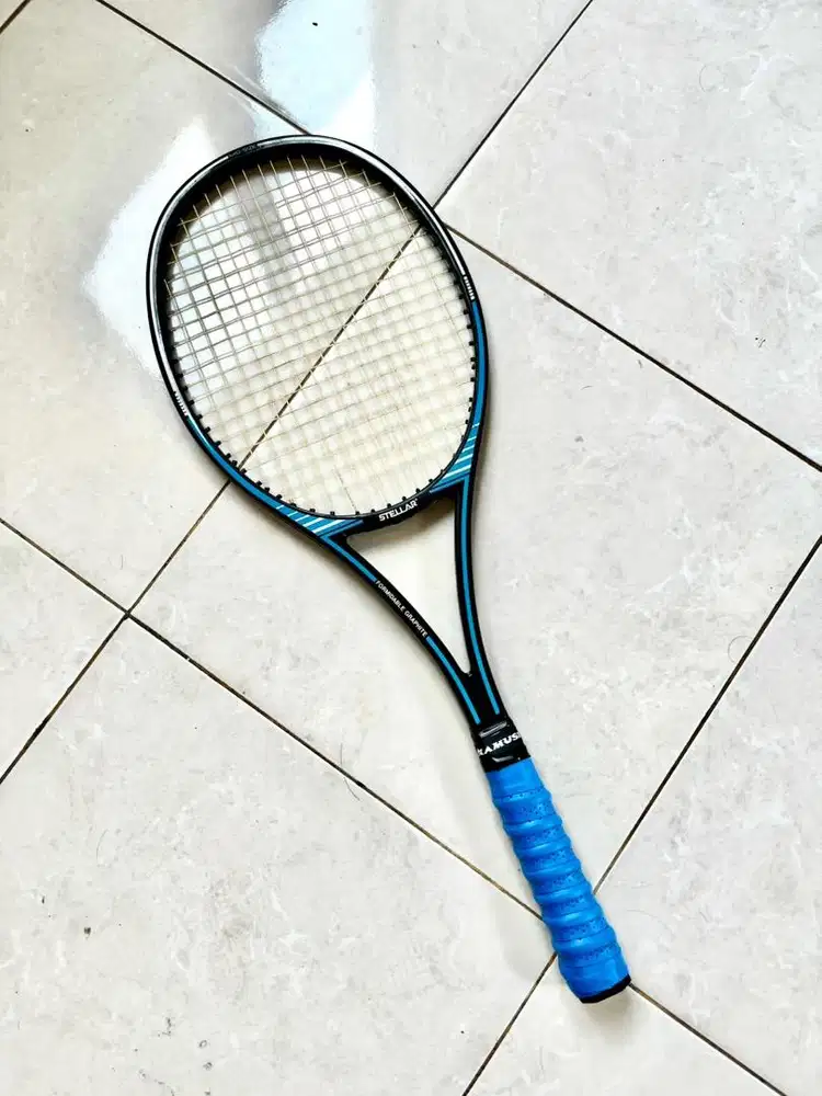 Raket Tennis Stellar