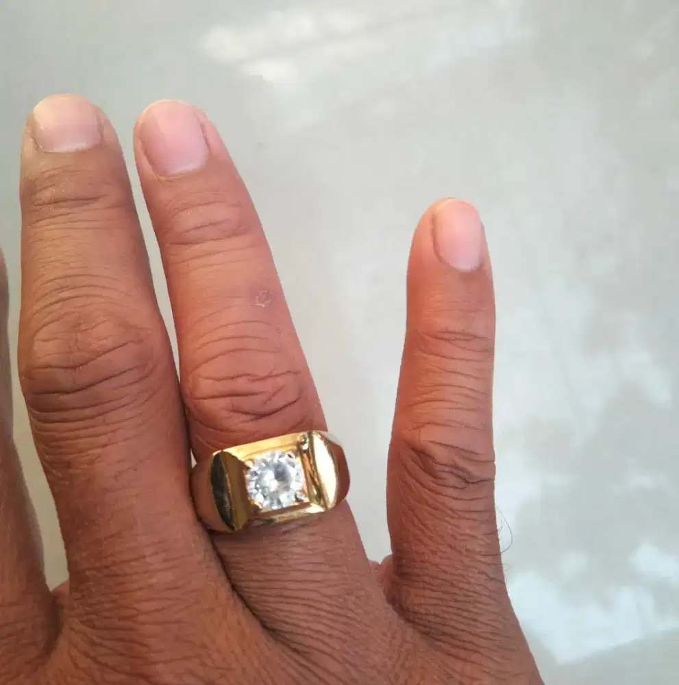 Cincin titanium gold Swarovski