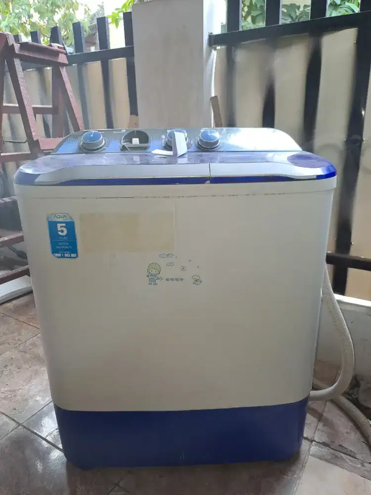 Mesin cuci 2tabung merk aqua
