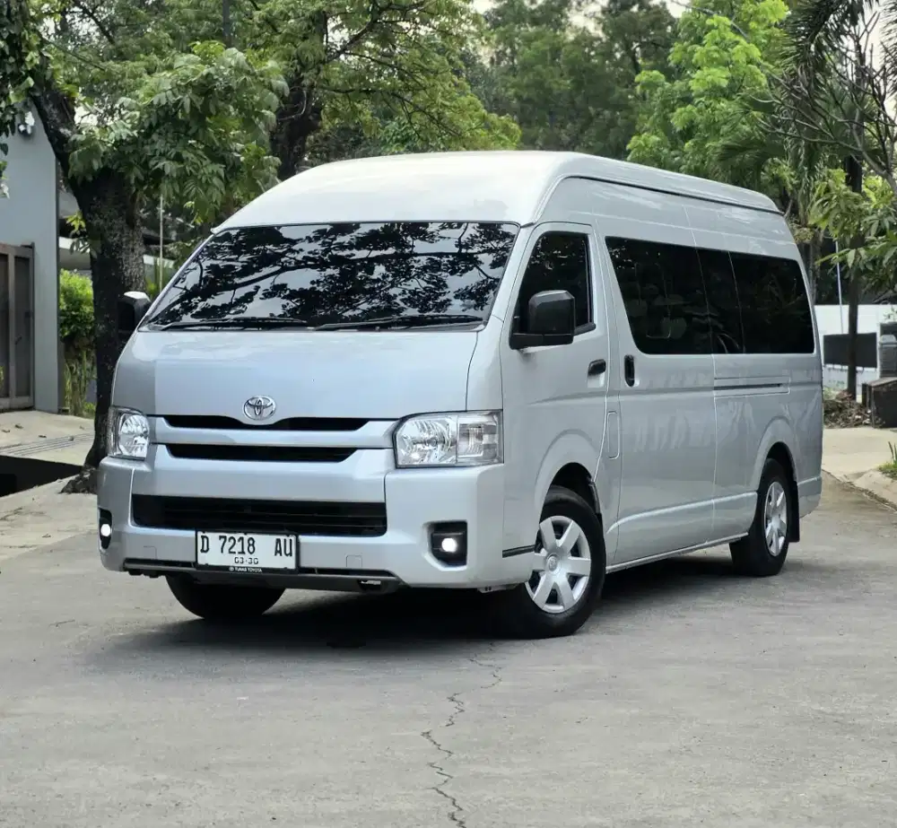 HIACE COMMUTER 2.5 DIESEL MANUAL 2024 KM 43rb RECORD ISTIMEWA BANDUNG