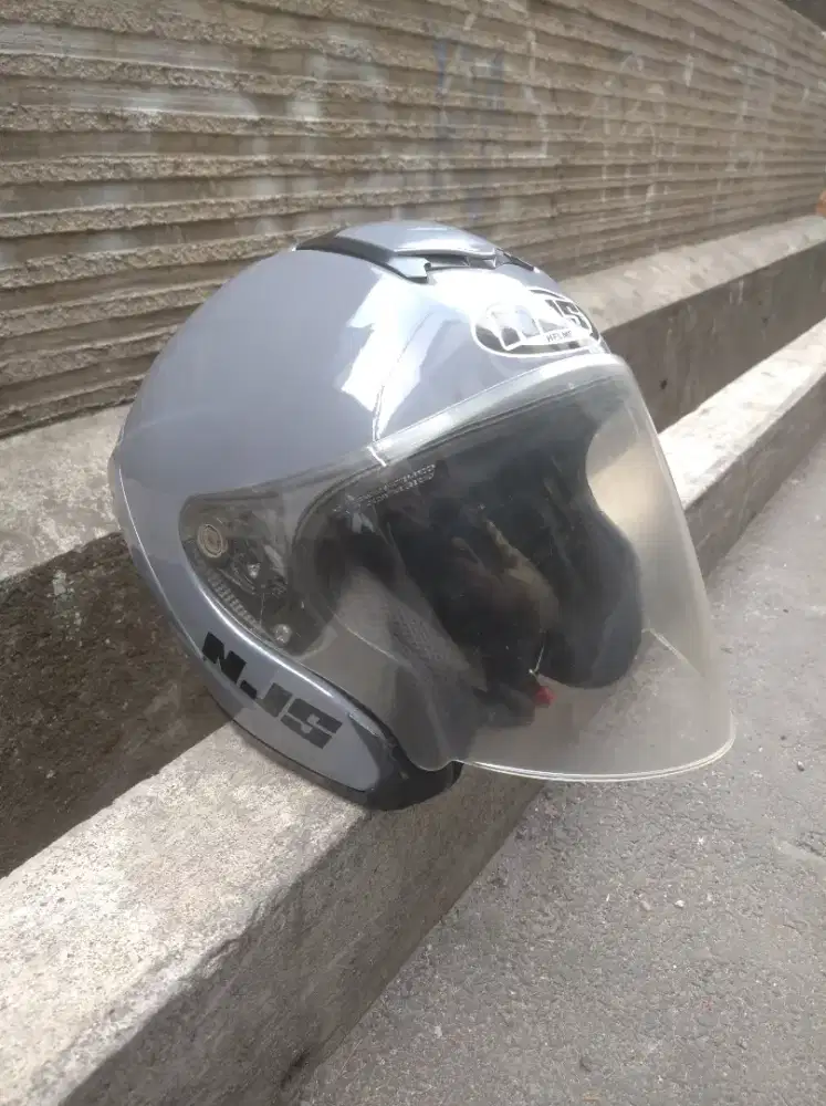 Njs Zip size L  kelengkapan helm only