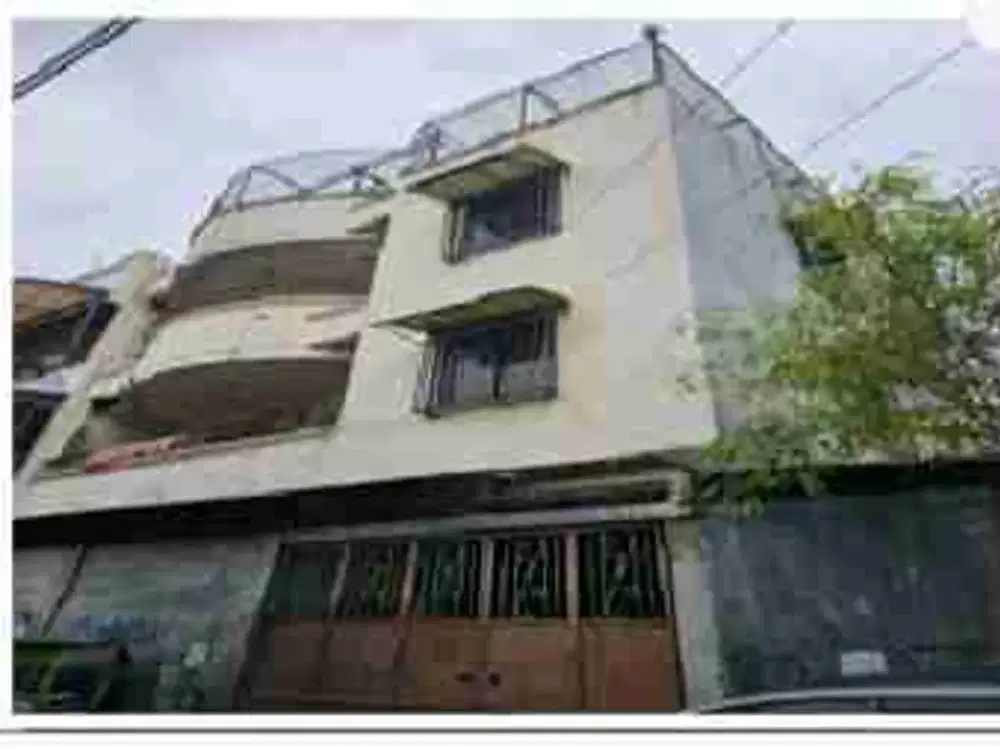 Dijual Rumah Jalan jembatan besi IV Tambora Jakbar