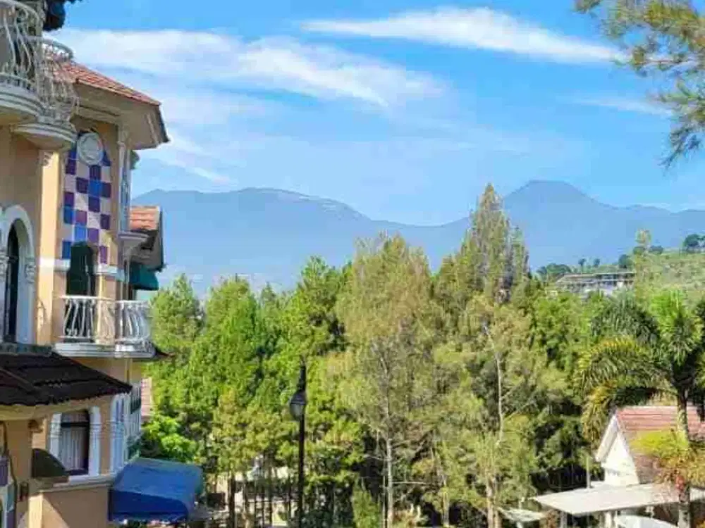 DIJUAL VILLA KOTA BUNGA — CIANJUR PUNCAK
VIEW GUNUNG • SEJUK • ASRI • FULL FURNISH
TINGGAL BAWA KOPER, LANGSUNG HUNI!