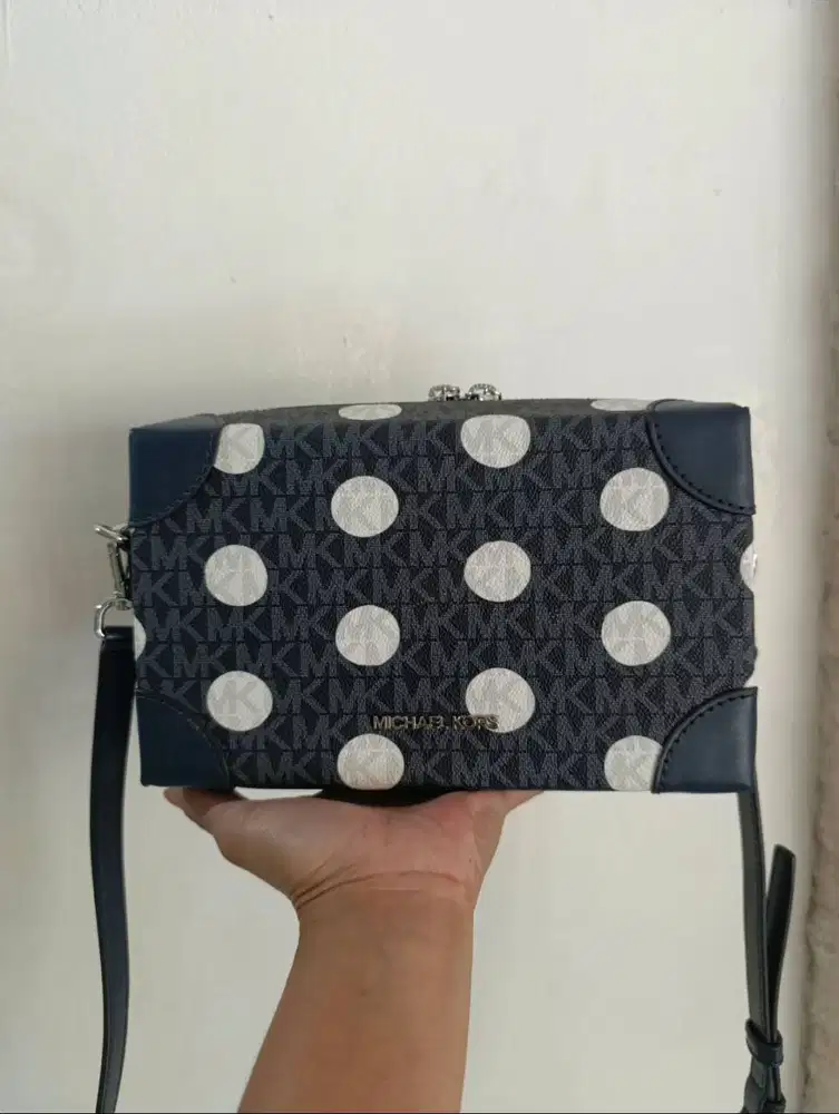 PRELOVED MICHAEL KORS CROSSBODY BAG