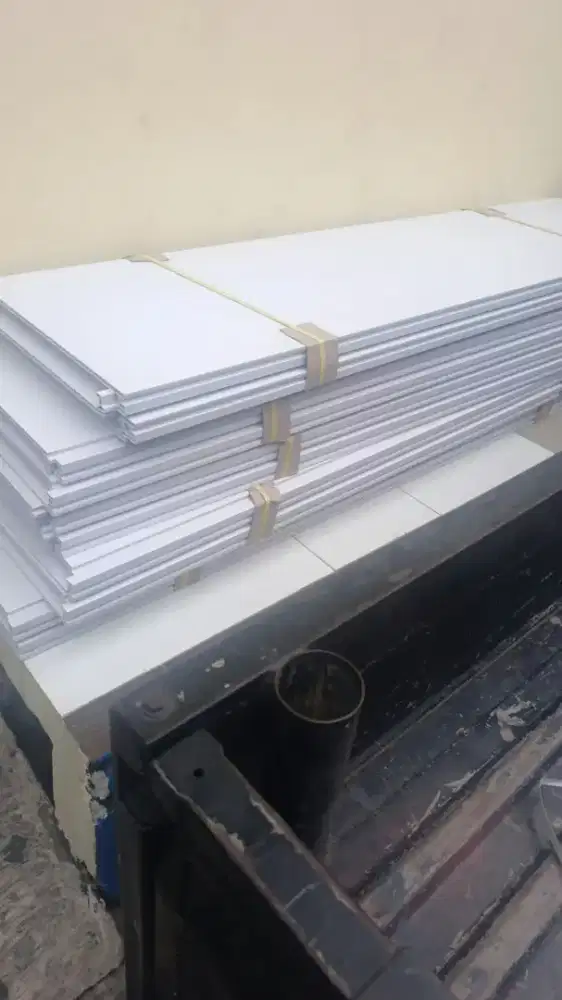(PPDU) papan pembantas proyek
