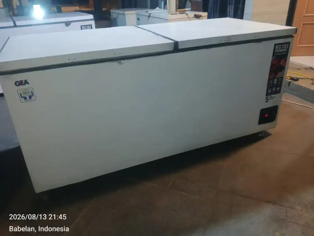 Freezer box 900L gea second bekas