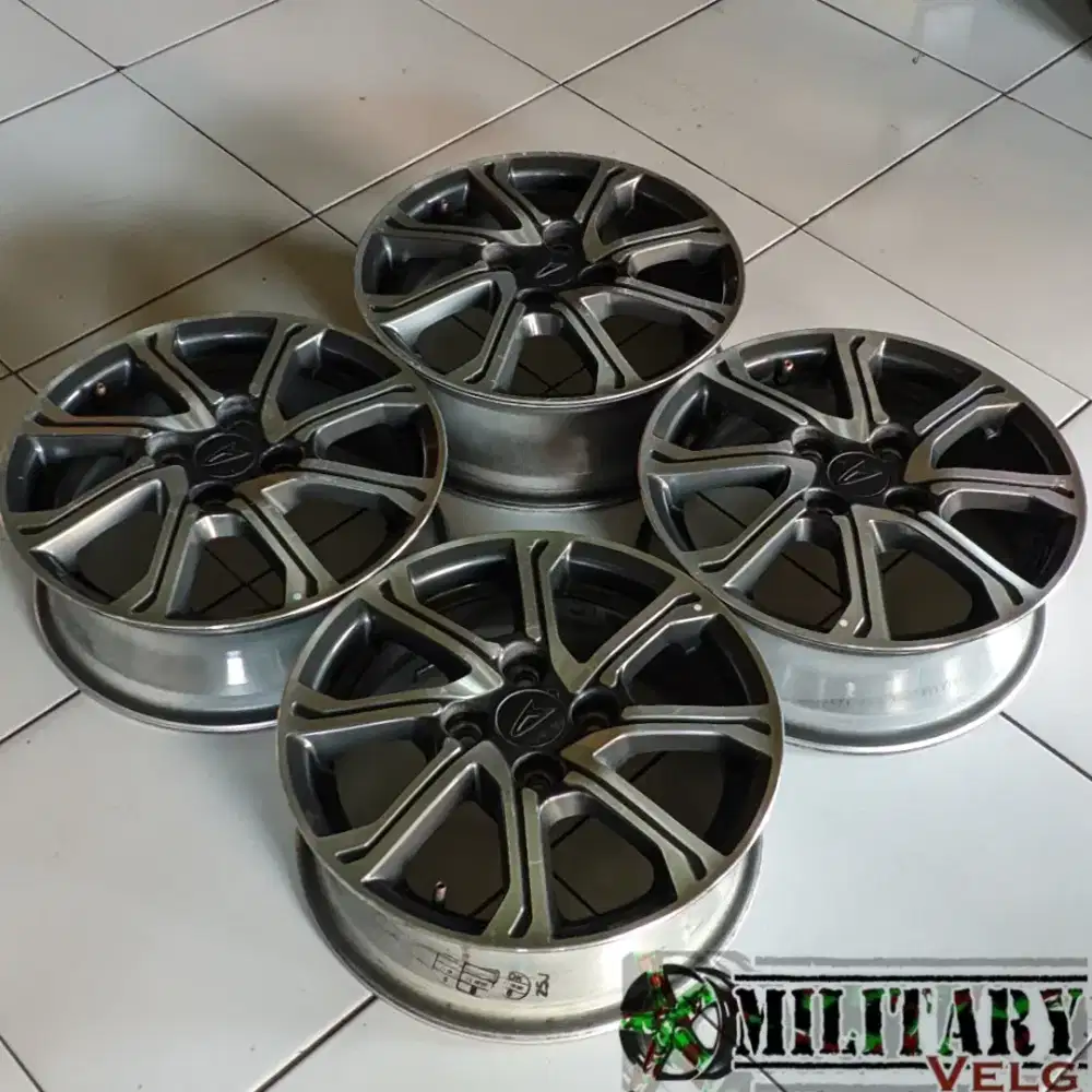 OEM Daihatsu Sigra R14
