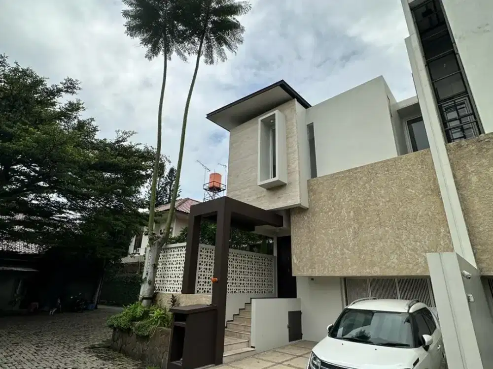 Dijual Rumah Semi Furnished Dengan Layout Fungsional di Kawasan Jaksel DM-19016