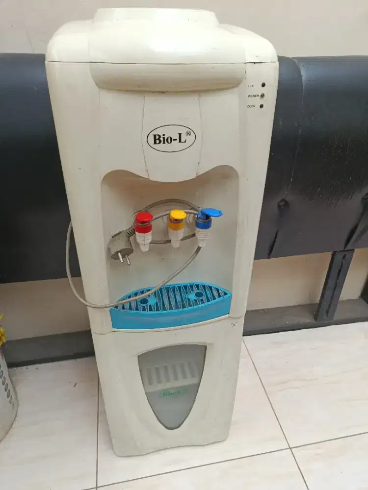 Dispenser tinggi galon atas