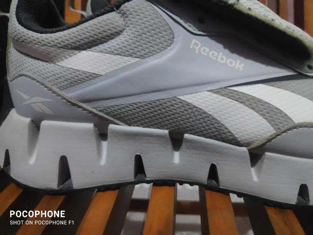 Reebok abu sz 40
