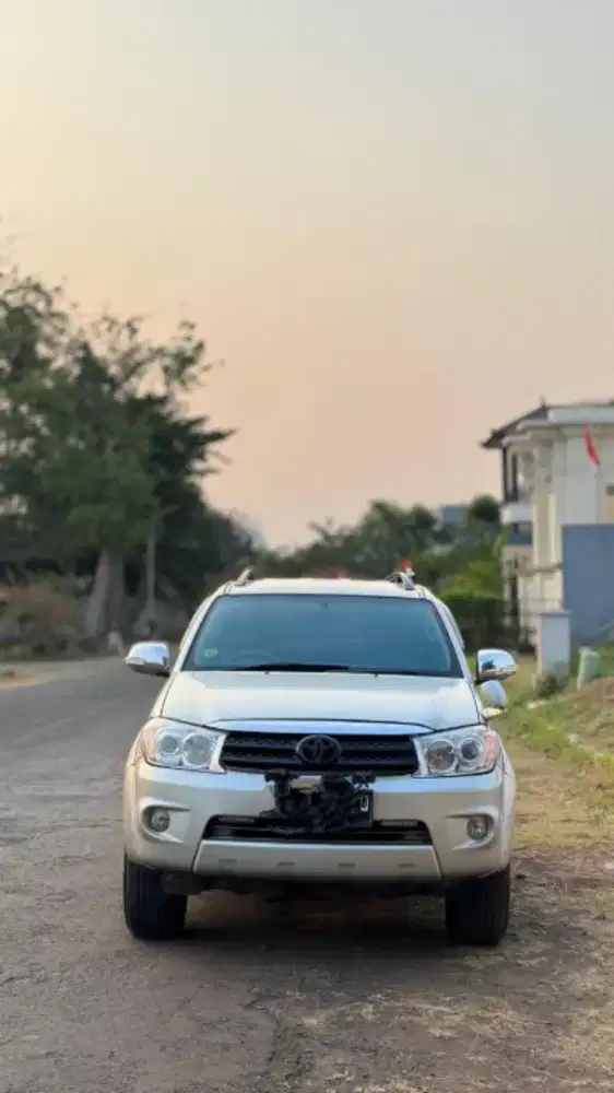 TOYOTA FORTUNER G 2.5 DIESEL