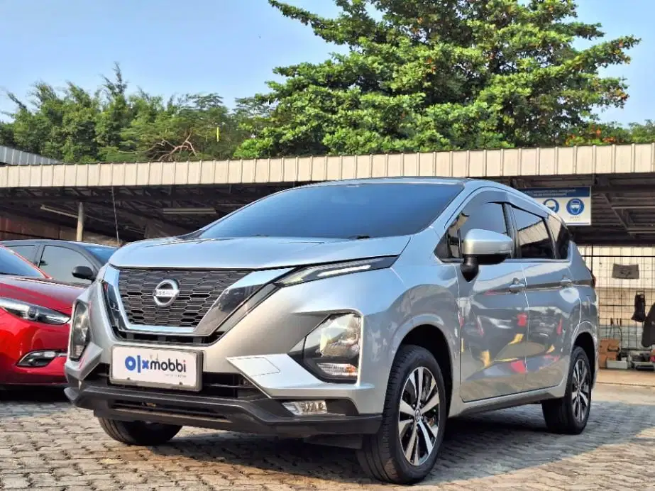 Pajak Panjang - Nissan Livina 1.5 VE Bensin-AT 2019