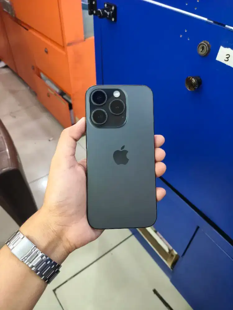 Seken Iphone 15 Pro 128gb Ibox garansi off