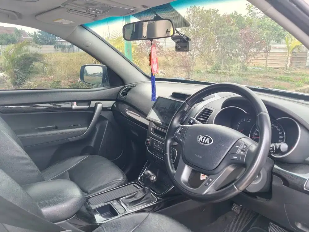Dijual Mobil KIA Sorento Bensin 2013 Kondisi Super
