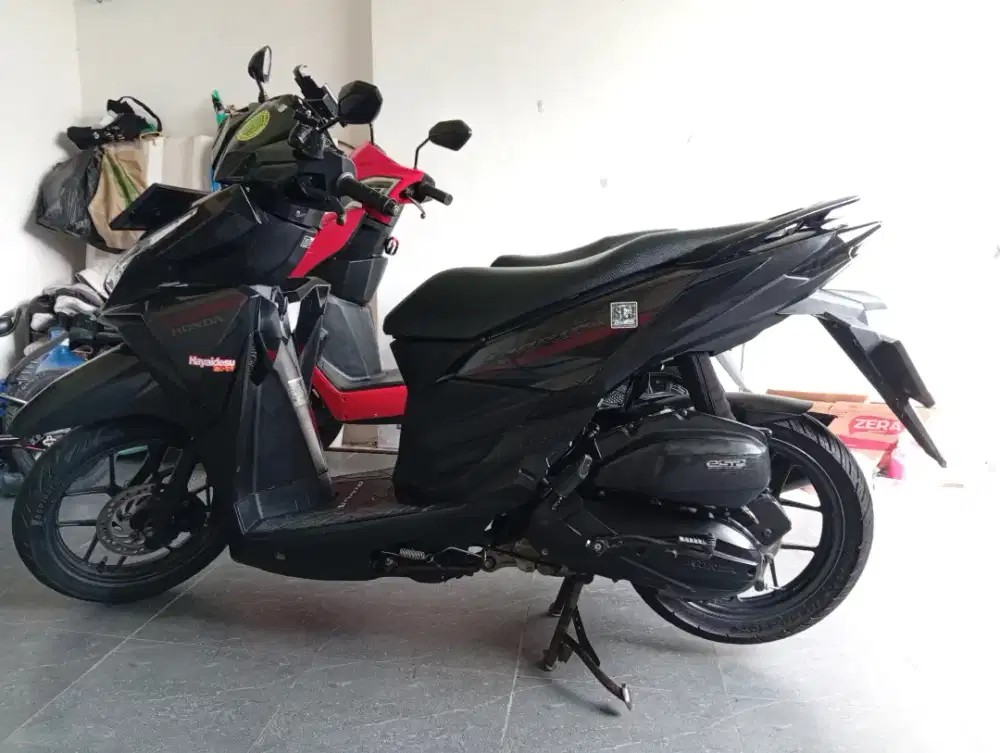 VARIO 125 TAHUN 2017 LENGKAP MULUS PAJAK HIDUP